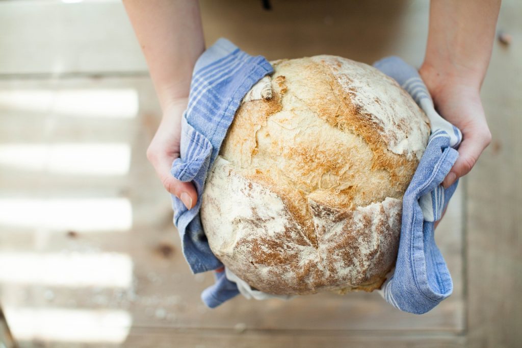 Come preparare il pane in casa.